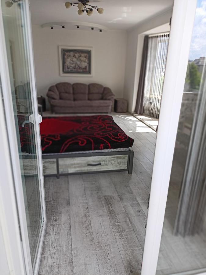 Home In Center With Jacuzzi Ivano-Frankivsk Extérieur photo